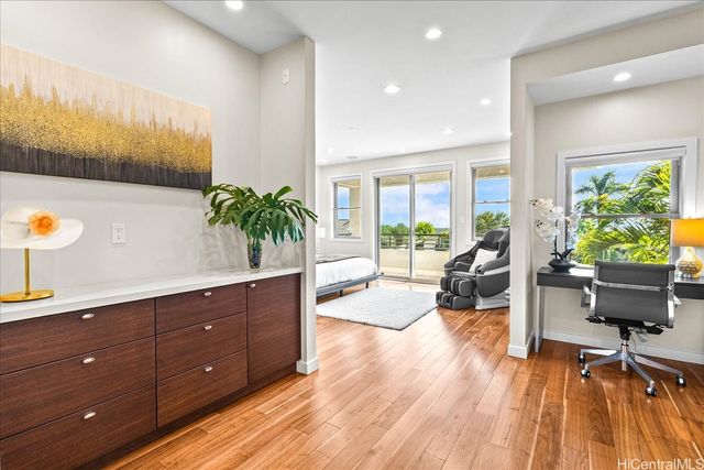 4218 Kaimanahila Street, Honolulu, HI 96816