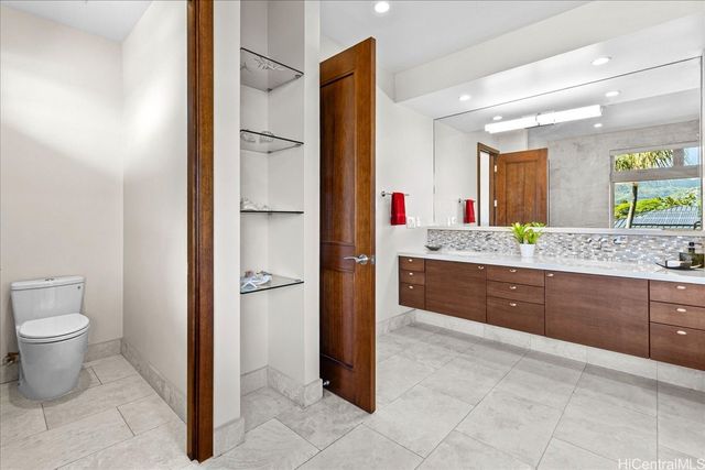 4218 Kaimanahila Street, Honolulu, HI 96816