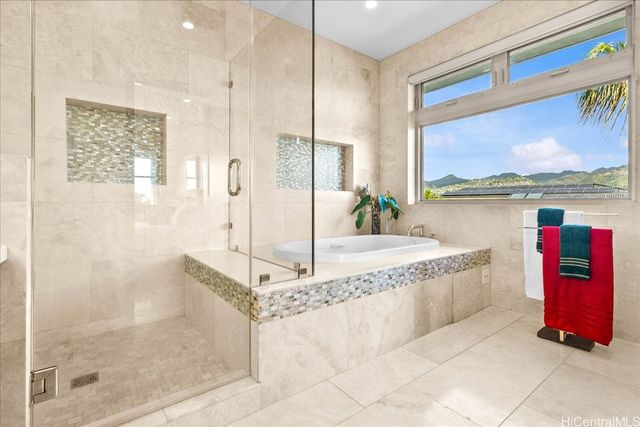 4218 Kaimanahila Street, Honolulu, HI 96816