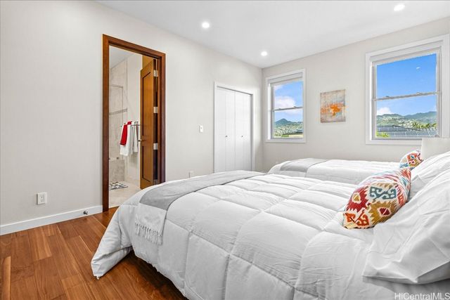 4218 Kaimanahila Street, Honolulu, HI 96816