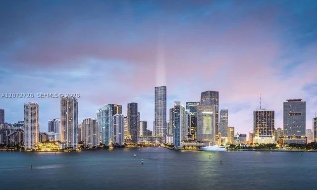 50 W Biscayne Blvd 3907, Miami, FL 33132