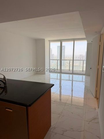 50 W Biscayne Blvd 3907, Miami, FL 33132