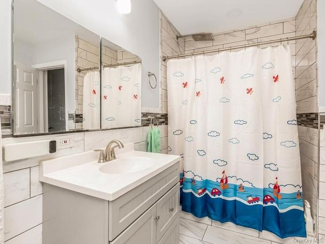 126 Lasalle Drive, Yonkers, NY 10710