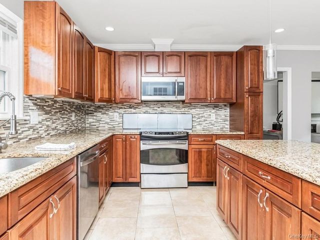 126 Lasalle Drive, Yonkers, NY 10710