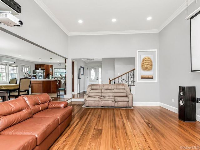 126 Lasalle Drive, Yonkers, NY 10710
