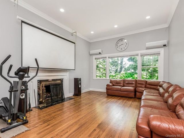 126 Lasalle Drive, Yonkers, NY 10710