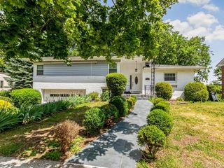 126 Lasalle Drive, Yonkers, NY 10710