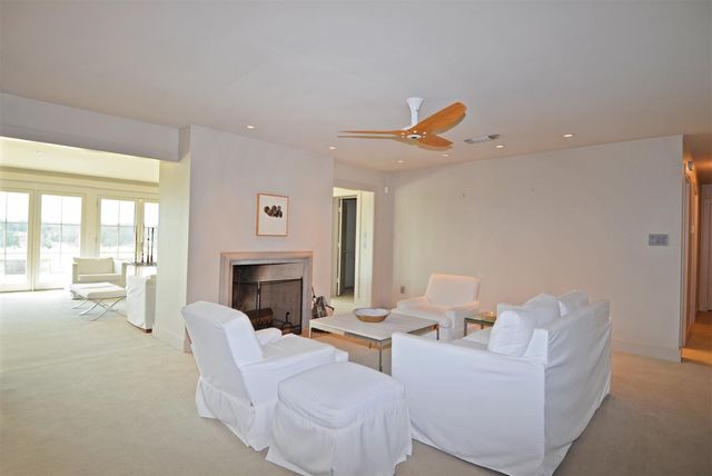 1880 Schoenberg Road, Carmine, TX 78932