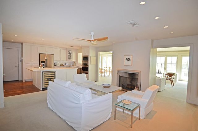 1880 Schoenberg Road, Carmine, TX 78932