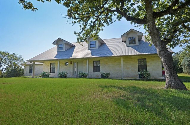 1880 Schoenberg Road, Carmine, TX 78932