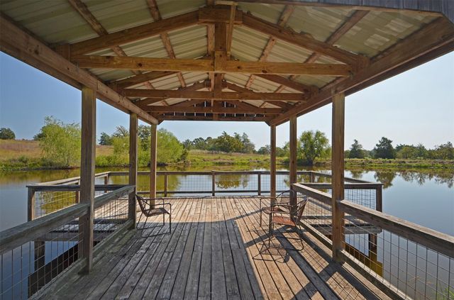 1880 Schoenberg Road, Carmine, TX 78932