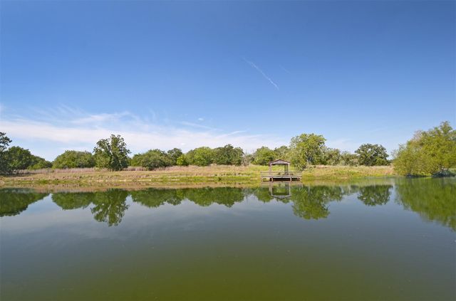 1880 Schoenberg Road, Carmine, TX 78932