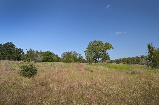 1880 Schoenberg Road, Carmine, TX 78932