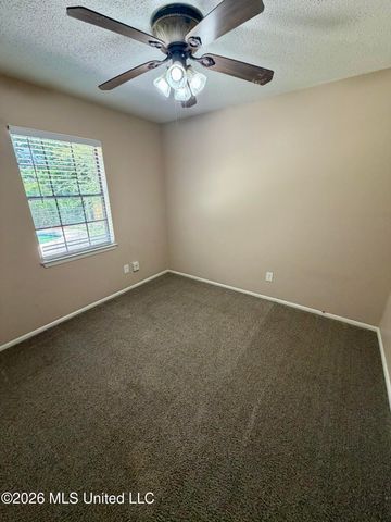 12 Joanna Lane, Gulfport, MS 39503