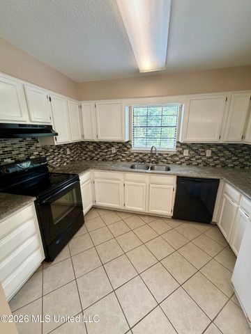 12 Joanna Lane, Gulfport, MS 39503