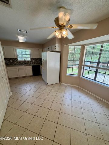 12 Joanna Lane, Gulfport, MS 39503