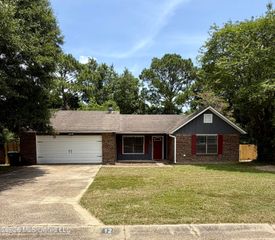 12 Joanna Lane, Gulfport, MS 39503