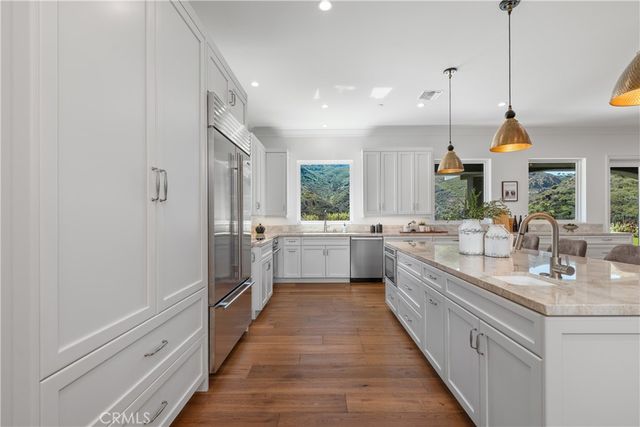 29438 Mulholland Highway, Agoura Hills, CA 91301