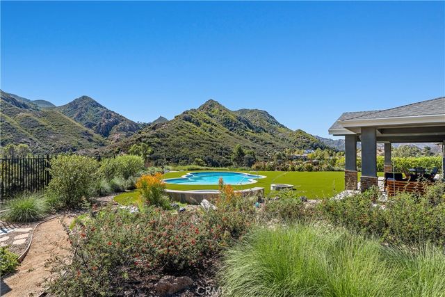 29438 Mulholland Highway, Agoura Hills, CA 91301