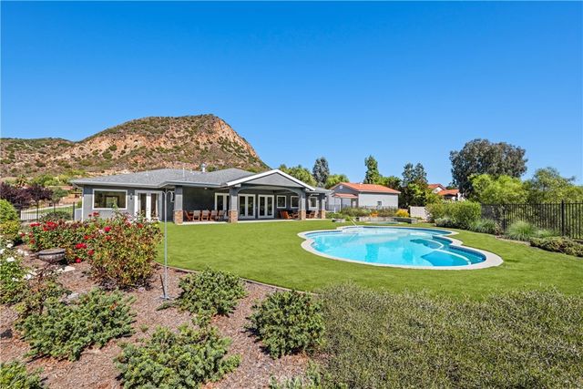 29438 Mulholland Highway, Agoura Hills, CA 91301