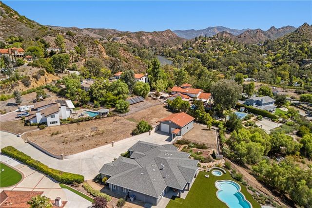 29438 Mulholland Highway, Agoura Hills, CA 91301
