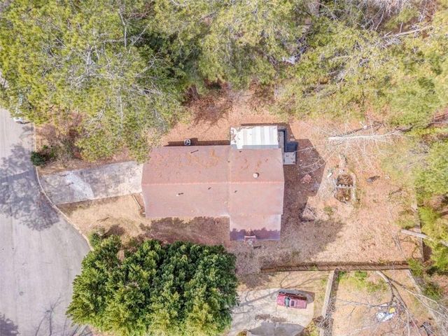 6788 E Woodridge Place E, Douglasville, GA 30135