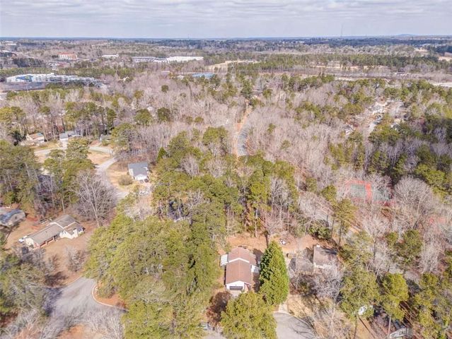 6788 E Woodridge Place E, Douglasville, GA 30135