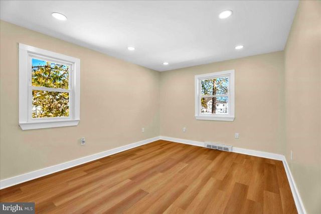 315 W ATLANTIC AVE, Lindenwold, NJ 08021