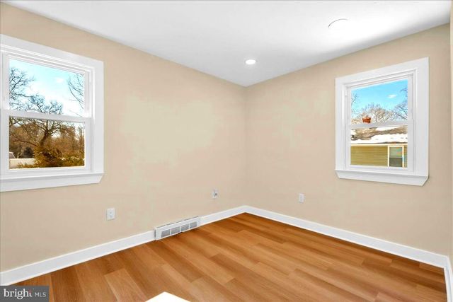 315 W ATLANTIC AVE, Lindenwold, NJ 08021