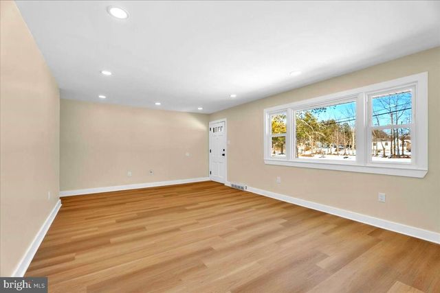 315 W ATLANTIC AVE, Lindenwold, NJ 08021