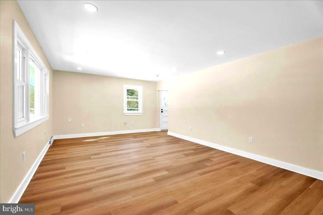 315 W ATLANTIC AVE, Lindenwold, NJ 08021