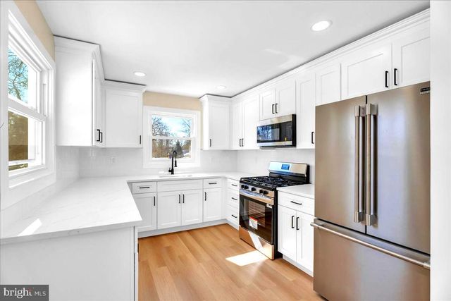 315 W ATLANTIC AVE, Lindenwold, NJ 08021