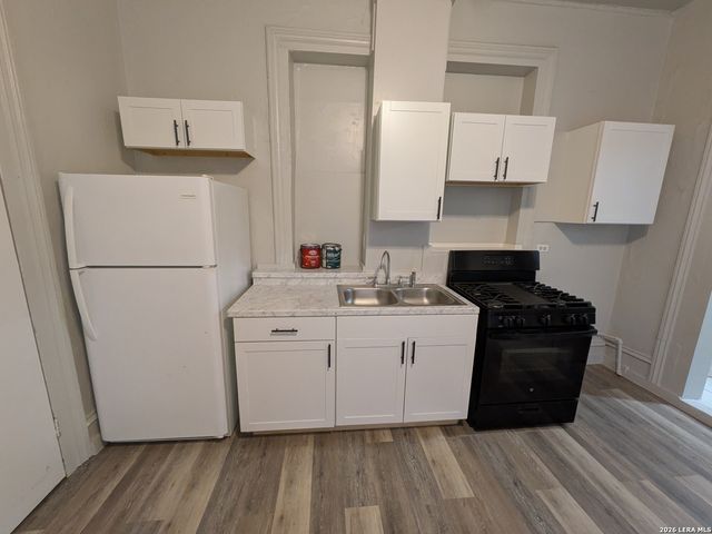 822 E Carson St Apt 7, San Antonio, TX 78208