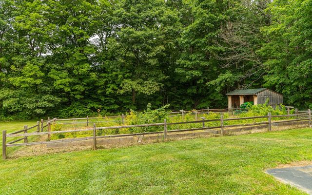 530 Old Walpole Road, Surry, NH 03431