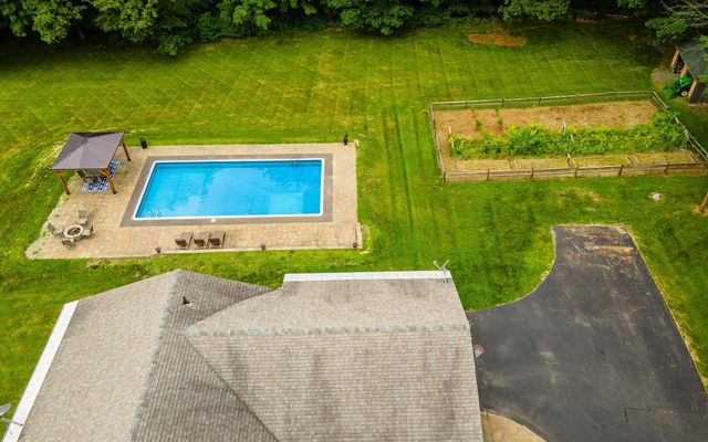 530 Old Walpole Road, Surry, NH 03431