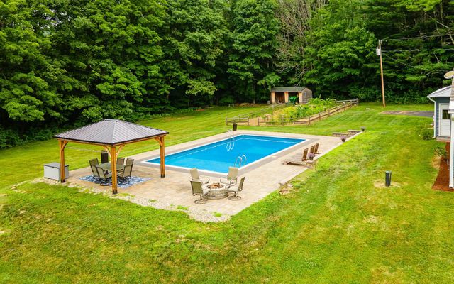 530 Old Walpole Road, Surry, NH 03431