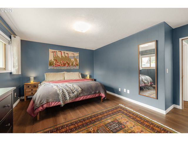 866 Se 136TH Ave, Portland, OR 97233