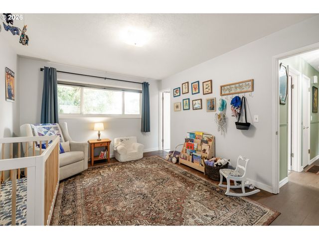 866 Se 136TH Ave, Portland, OR 97233