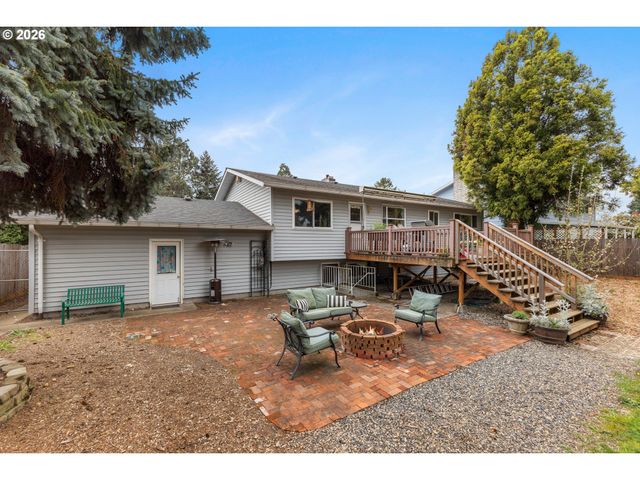 866 Se 136TH Ave, Portland, OR 97233