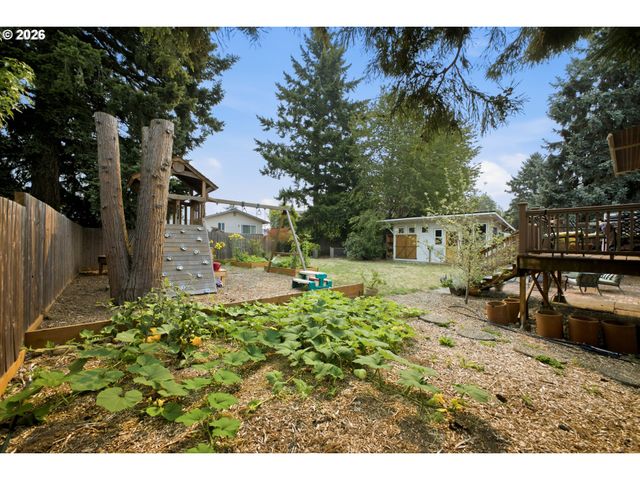 866 Se 136TH Ave, Portland, OR 97233