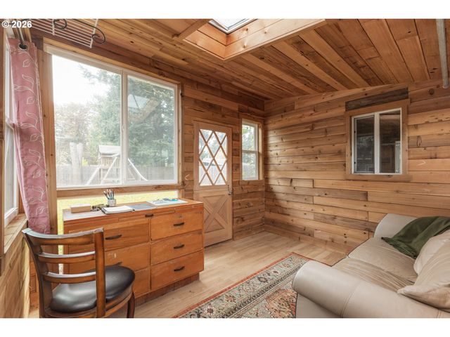 866 Se 136TH Ave, Portland, OR 97233