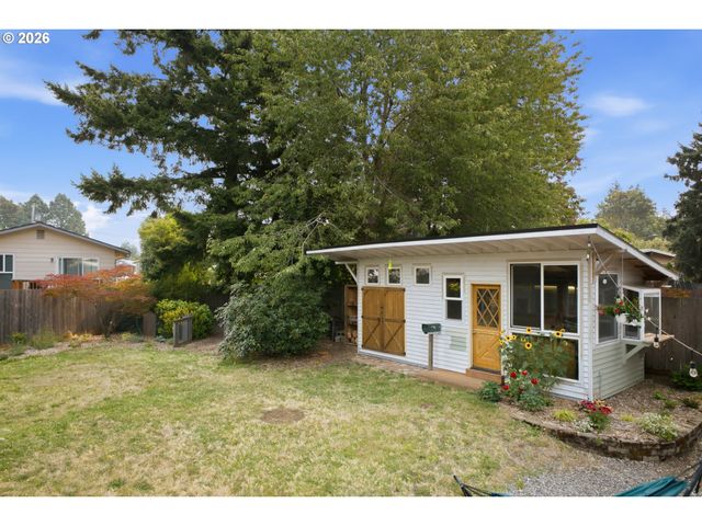 866 Se 136TH Ave, Portland, OR 97233