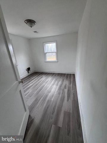 3723 W OX RD, Fairfax, VA 22033