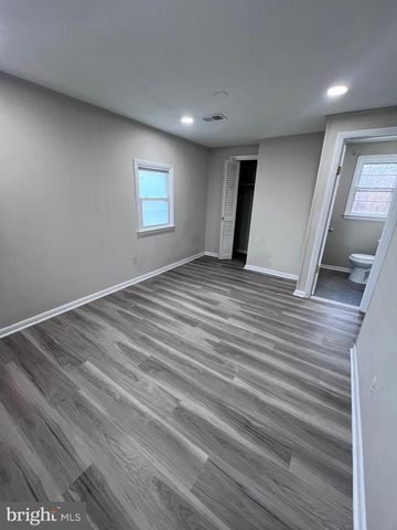 3723 W OX RD, Fairfax, VA 22033