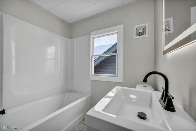 3676 W 129th Street, Cleveland, OH 44111