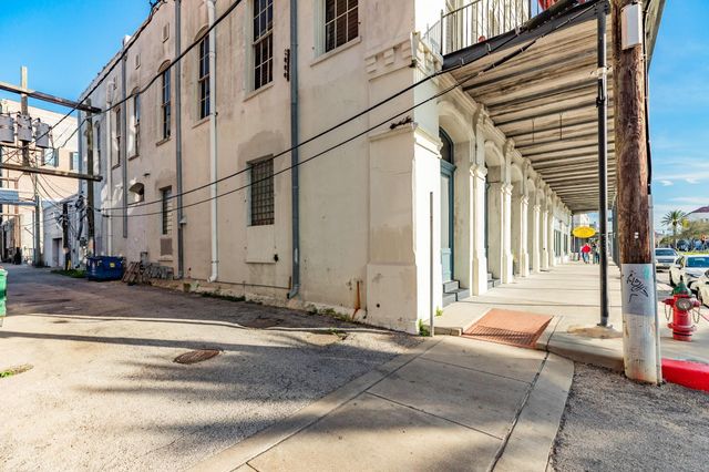 214 Rosenberg Street 214, Galveston, TX 77550