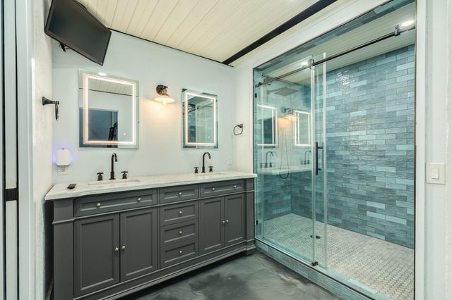 214 Rosenberg Street 214, Galveston, TX 77550