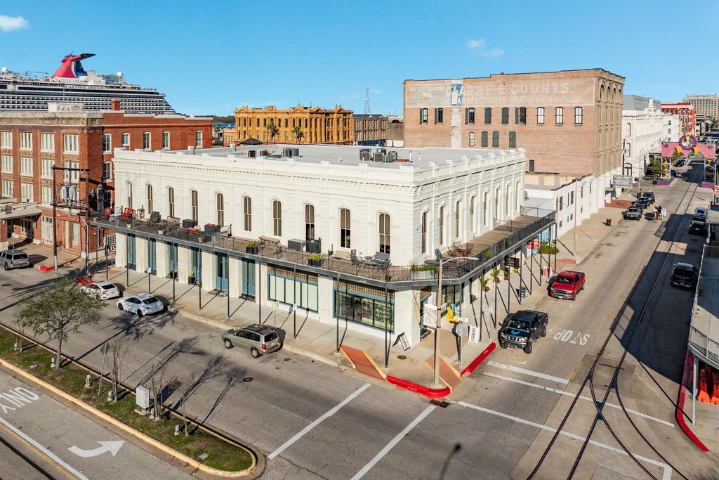 214 Rosenberg Street 214, Galveston, TX 77550