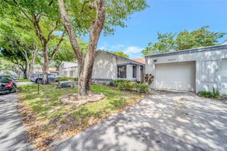 5223 W Gate Lake Rd 5223, Tamarac, FL 33319