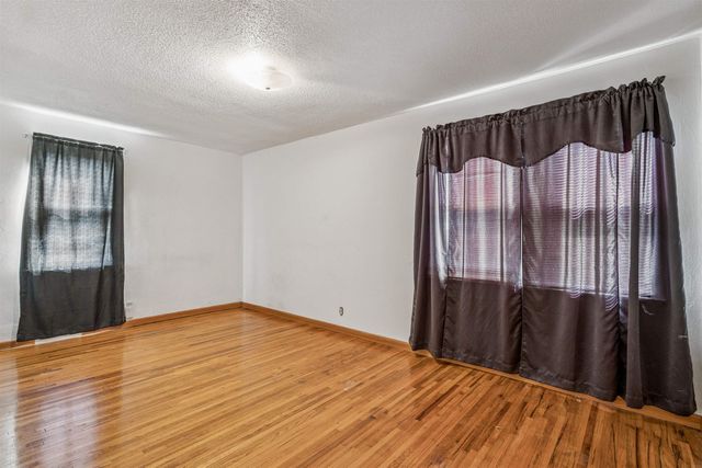 715 NE 1st Avenue, Oelwein, IA 50662